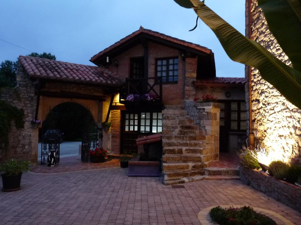Posada El Pozo Castanedo  Екстер'єр фото